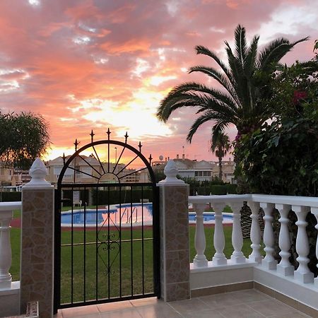 Bungalow Torrevieja Argonautas ภายนอก รูปภาพ