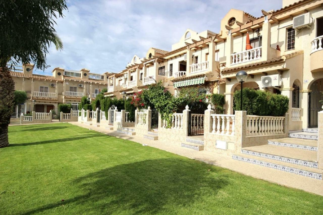 Bungalow Torrevieja Argonautas ภายนอก รูปภาพ